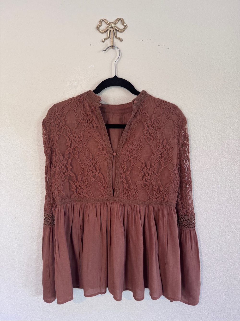 American Eagle Brown Lace & Gauze Bell Sleeve Blouse ~ Size Medium